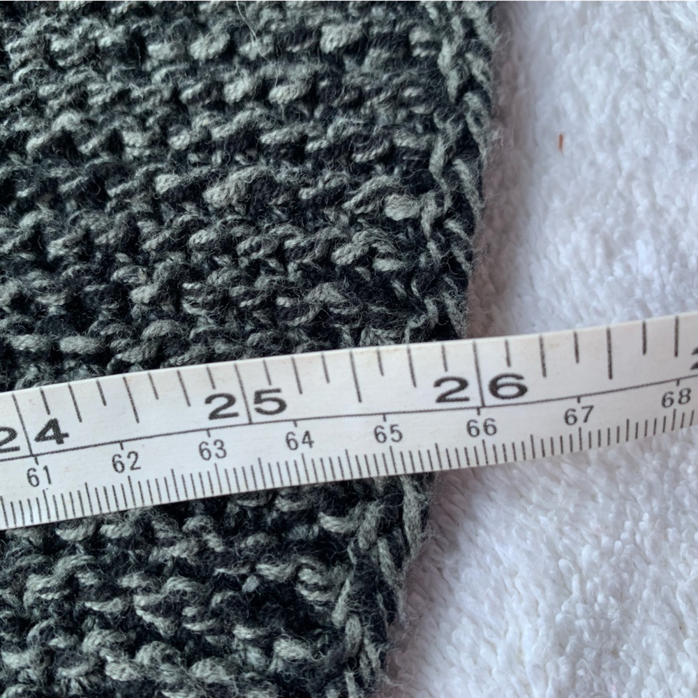 Express Grey/black shirt sleeve sweater cardigan. Size M. - Picture 8 of 9